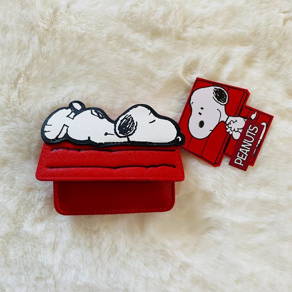 Peanuts Accessories - Snoopy on House Card Holder Wallet NWT